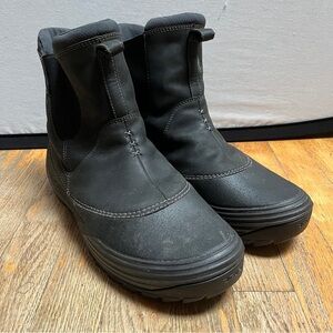 TEVA 3M Thinsulate Loge Peak Waterproof Boot Sz 10
